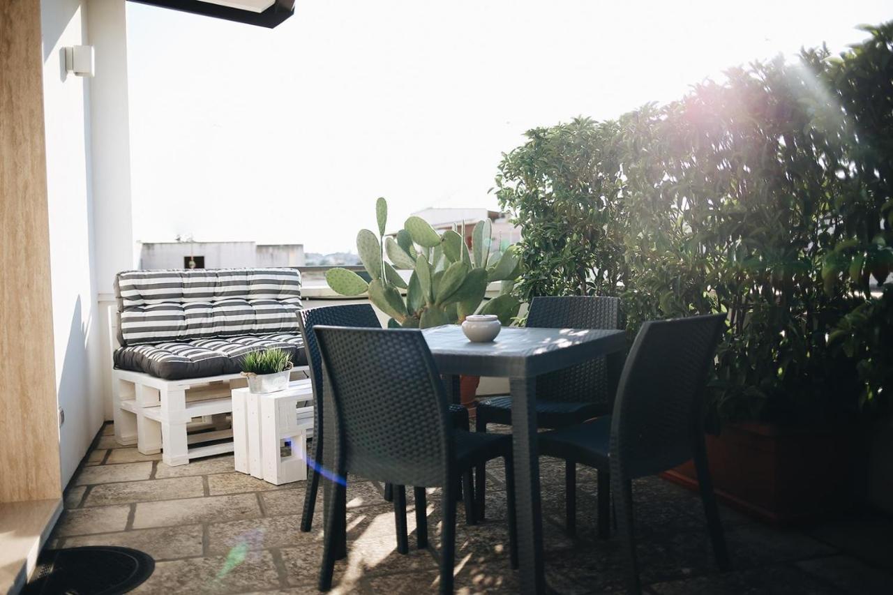 Le Home Rooms Lecce Ngoại thất bức ảnh