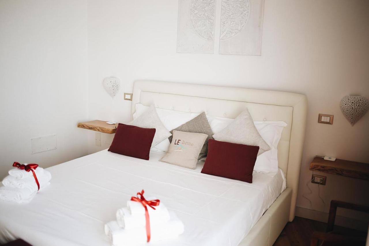 Le Home Rooms Lecce Ngoại thất bức ảnh